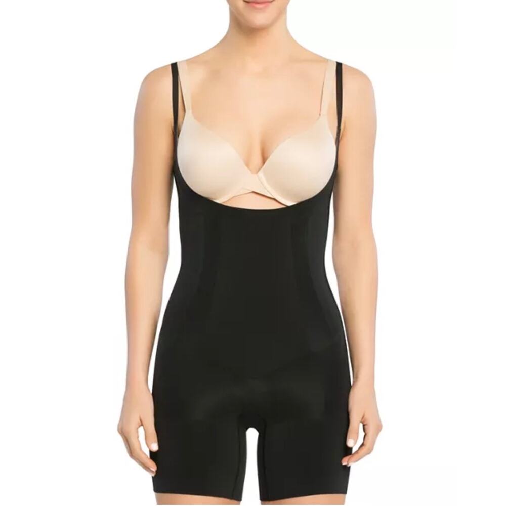 NWT Spanx Mid Thigh Bodysuit Black 1X Shapewear Open Bust Tummy Slim Supersculpt